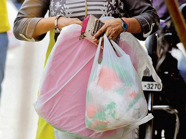 Reaksi Warga Jakarta Soal Survei Pembatasan Kantong Plastik, Kamu Salah Satunya?