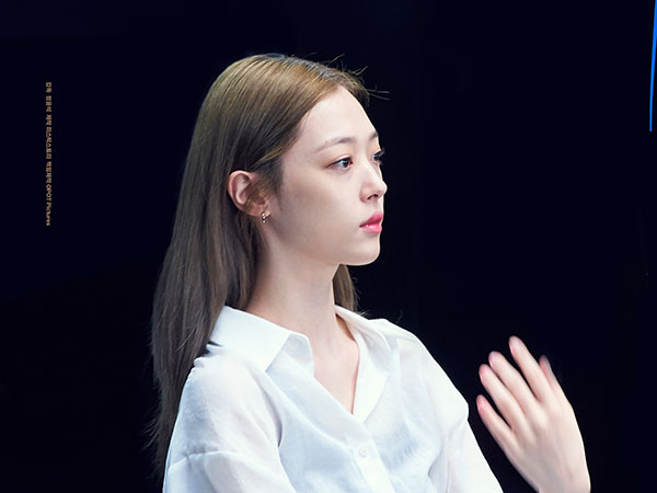 Sulli Mengaku Tersiksa dengan Beauty Privilege