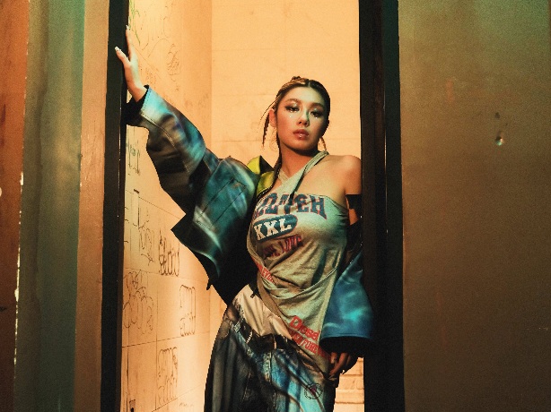 Dancer Leejung Bergabung dengan THEBLACKLABEL