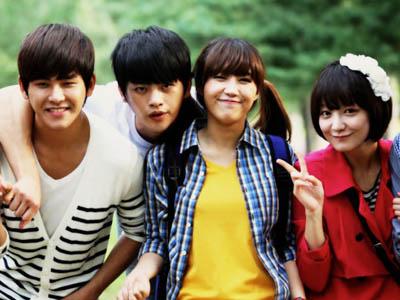 Eunji A-Pink Beserta 'Alumni' Drama Reply 1997 Ikut Syuting Untuk Cameo Dalam 'Reply 1994'