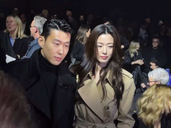 Jun Ji Hyun dan Son Heung Min Tampil Bersama di Burberry London Fashion Week