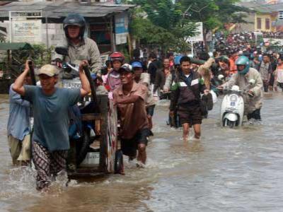 Wow, Ojek Gerobak di Glodok Pasang Tarif Hingga Rp 50.000