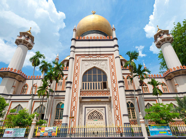 Megahnya Masjid Sultan yang Ikonik di Singapura