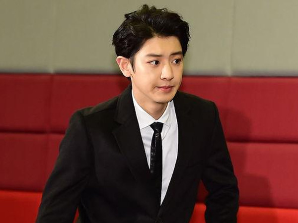 Video Chanyeol EXO Terlihat Sakit dan Sempoyongan di MAMA 2014 Buat Fans Khawatir