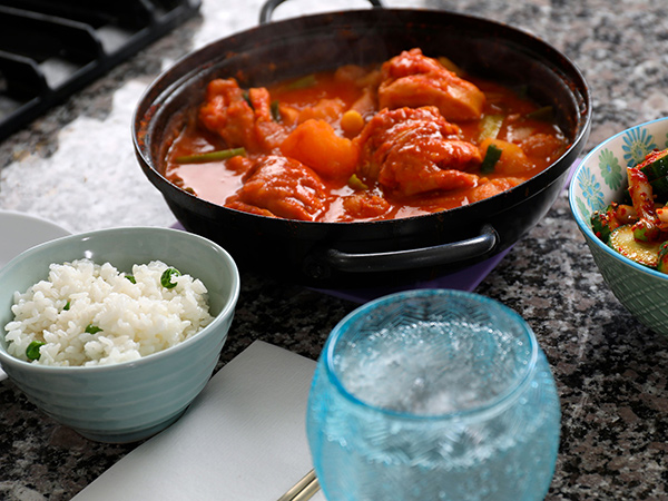 Dakbokkeumtang, Sup Ayam Pedas Korea Inspirasi Menu Buka Puasa