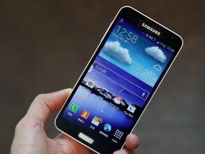 Galaxy J, Perkawinan Galaxy S4 dan Galaxy Note 3