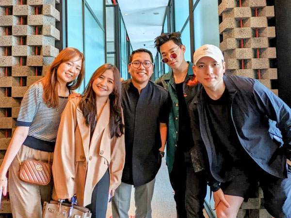 Henry Lau Sarapan Bareng Prilly Latuconsina dan Iman Usman Ruangguru