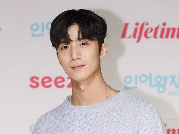 Hwiyoung SF9 Cerita Persiapan Lakoni Adegan Renang di Web Drama 'The Mermaid Prince'