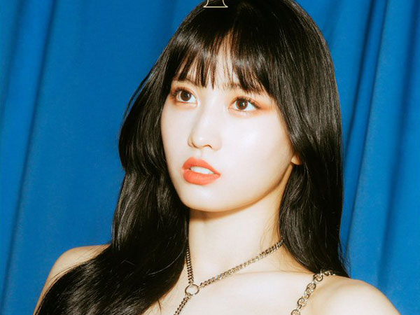 Momo TWICE Tulis Surat Menyentuh untuk Fans Usai Kabar Pacaran dengan Heechul