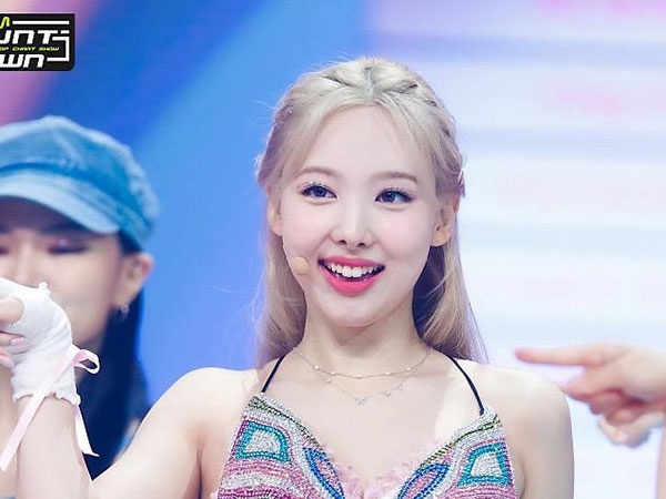 Nayeon TWICE Jadi Solois K-Pop Pertama yang Bertahan 5 Minggu di Chart Billboard