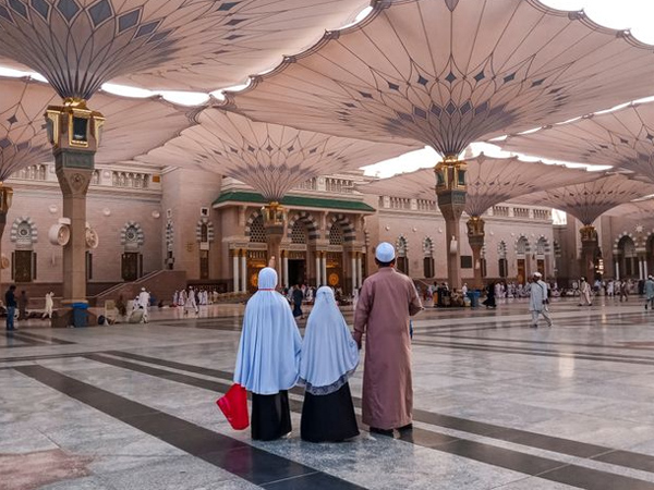 Pukulan Telak Di Tahun Berat Arab Saudi, Umrah Sepanjang 2020 Ditunda