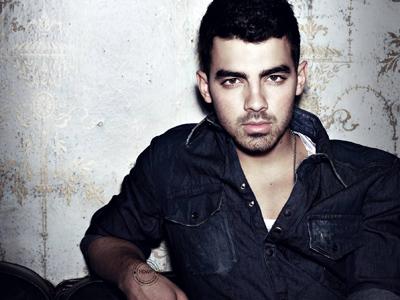 Wow, Joe Jonas Jadi Musisi Tereksis di Instagram!