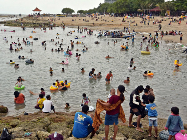 Ketahui Tempat Liburan dengan Tingkat Penularan COVID-19