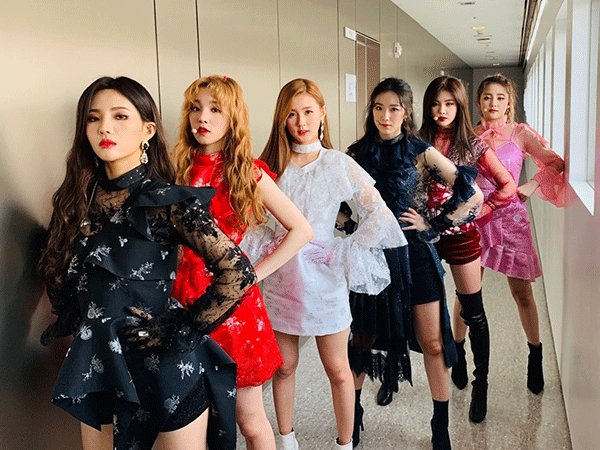 (G)I-DLE Tuai Kontroversi Usai Gunakan Background Tempat Ibadah di Acara Golden Disk Award