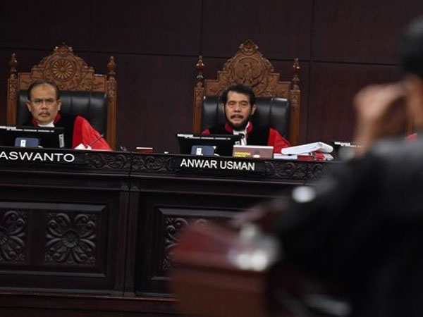 Keputusan Sidang: Dalil Kecurangan dari Prabowo-Sandi yang Dipatahkan Mahkamah Konstitusi