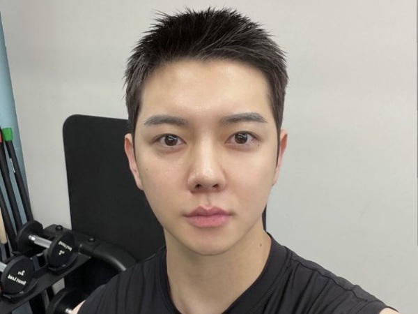 Ren eks NU'EST Mulai Wamil Sebagai Pekerja Layanan Sosial