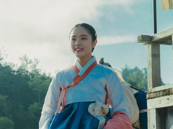 Kim Hyang Gi Kembali Sebagai Dokter yang Lebih Dewasa di 'Poong, The Joseon Psychiatrist 2'