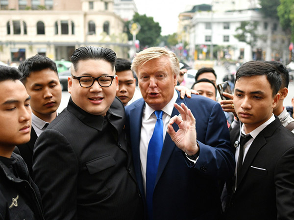 Aksi Kembaran Donald Trump dan Kim Jong Un di Vietnam Kembali Bikin Heboh
