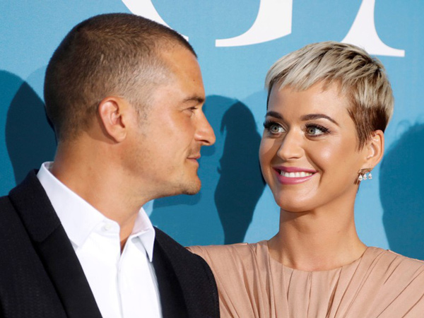 Kompak Posting Foto Cincin, Katy Perry dan Orlando Bloom Resmi Tunangan Tepat di Hari Valentine