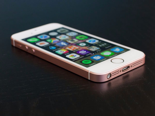 iPhone SE Versi Terbaru Dikabarkan Rilis Akhir Agustus