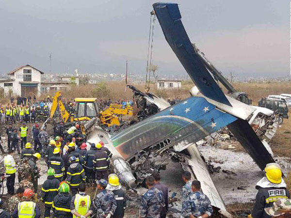 Dokumentasi Foto dan Video Mengenaskan Kecelakaan Pesawat Bangladesh di Nepal