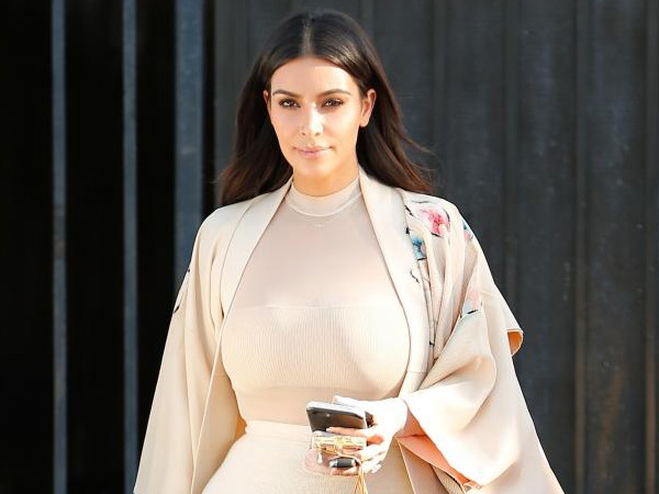 Ada Kejanggalan, Perampokan Kim Kardashian di Paris Cuma Rekayasa?