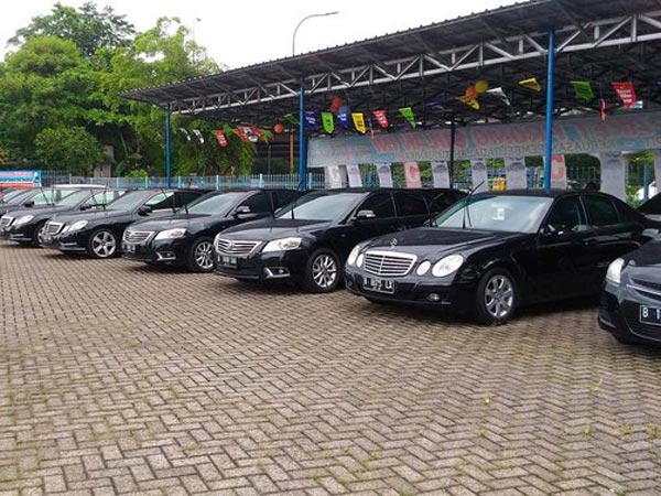 Mobil Bekas Armada Rombongan Raja Salman Di Indonesia Dijual, Alasannya?