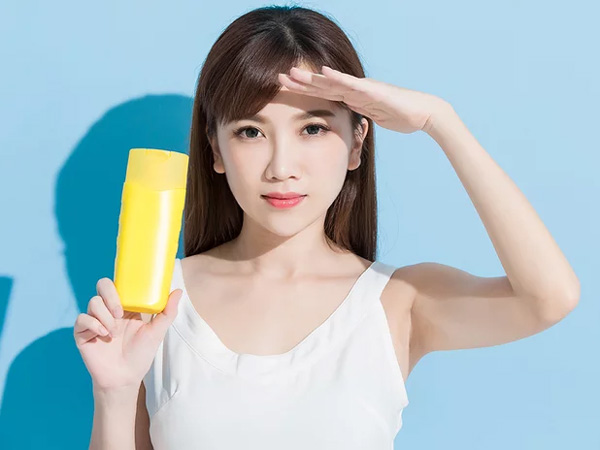 Lagi Populer, Apa Itu Hybrid Sunscreen?