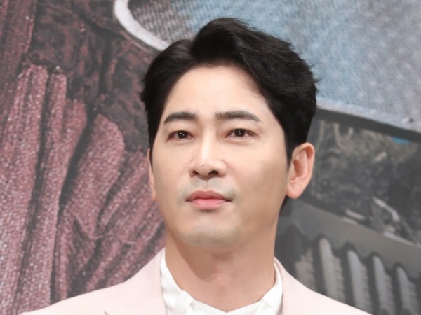 Aktor Kang Ji Hwan Ditangkap Polisi Atas Pelecehan Seksual