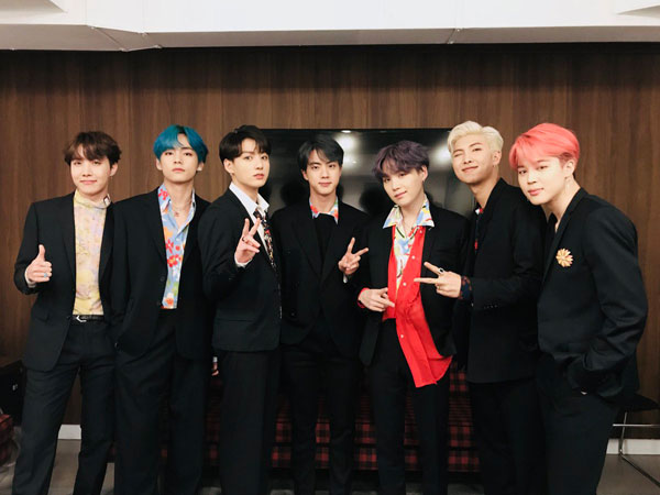 BTS Sukses Megahkan Panggung SNL dengan 'Boy with Luv' dan 'MIC Drop'