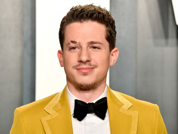 Charlie Puth Geram Disebut Pansos oleh Penggemar BTS