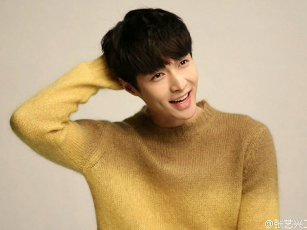 Lucunya, Lay EXO Buat MC 'Star Show 360' Ini Malu Karena Kebiasaan Anehnya