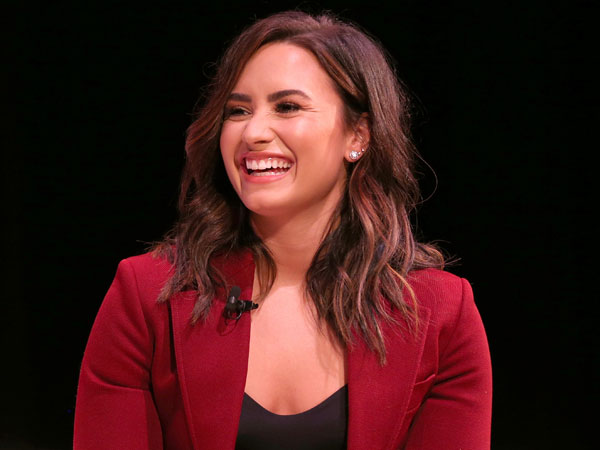 Pede Dengan Tubuhnya, Demi Lovato Tak Malu Tunjukkan Selulitnya di Instagram!