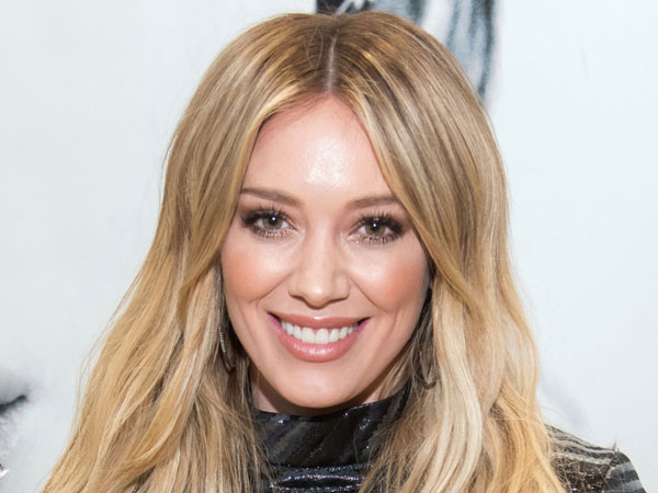 Bermasalah dengan Tetangga, Hilary Duff Jadi Kena Masalah Sampai ke Ranah Hukum!