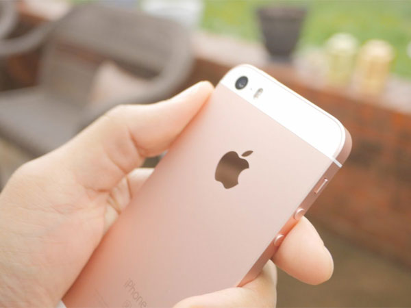 iPhone SE 2 Siap Meluncur Mei, Apa Bedanya dengan Generasi Pertama?