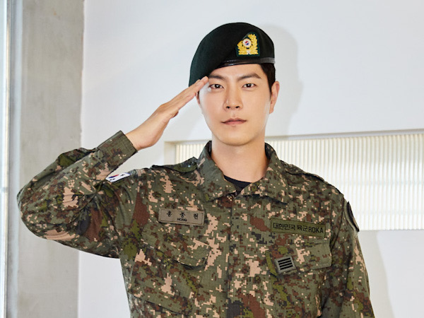 Welcome Back, Aktor Hong Jong Hyun Resmi Keluar Wajib Militer