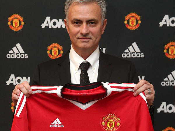 Resmi Jadi Pelatih Manchester United, Jose Mourinho Ingin Balas Dendam ke Chelsea