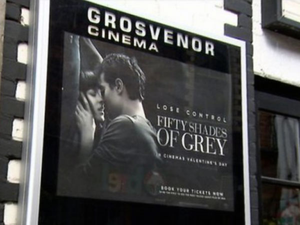 Keroyok Seorang Pria, Tiga Orang Wanita Ini Ditangkap Saat Penayangan ‘Fifty Shades of Grey’!