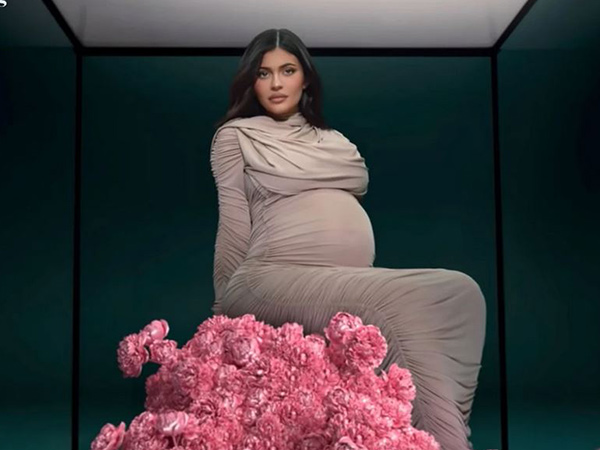 Kylie Jenner Bagikan Video Kelahiran Putranya