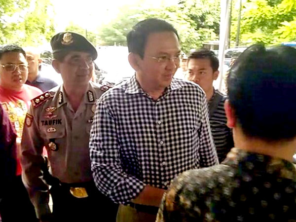 Inilah Isi Surat Menyentuh yang Dibuat Istri Jenderal Hoegeng untuk Ahok