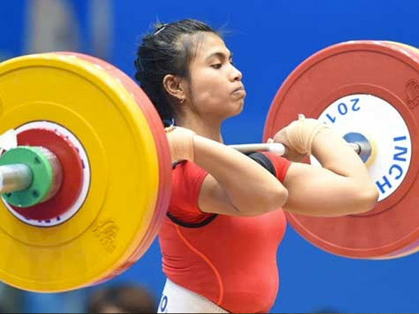 Bangga, Atlet Angkat Besi Sumbang Medali Pertama untuk Indonesia di Olimpiade Rio 2016