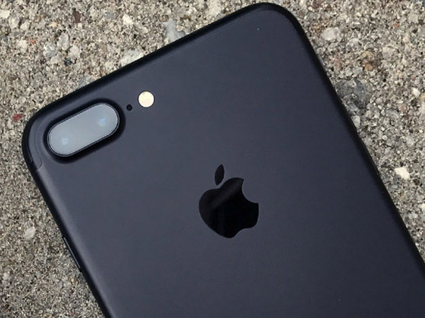 iPhone 8 Dilaporkan Akan Punya Kamera 3D, Apa Kelebihannya?