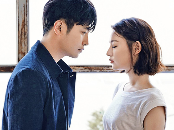 Buktikan Kedekatannya, Kim Ji Won Hubungi Jin Goo Via Telepon di 'Entertainment Weekly'