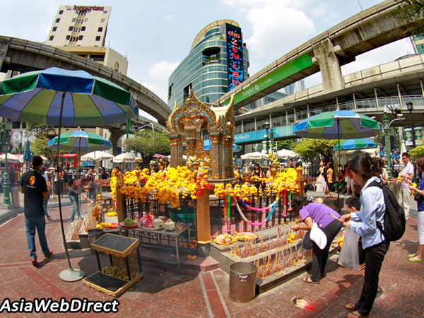 Mengenal Kuil Erawan, Rumah Patung Dewa Brahma yang Jadi Sasaran Bom Bangkok