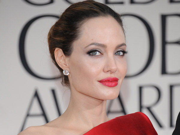 Angelina Jolie Ancam Bakal Tuntut Situs Perez Hilton, Apa Alasannya?