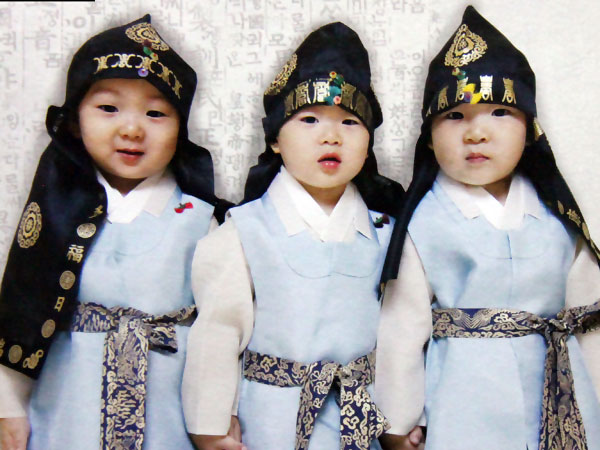 Daehan, Minguk, Manse Belajar Sejarah & Pamer Sembilan Ekspresi Imut di 'Superman Returns'!