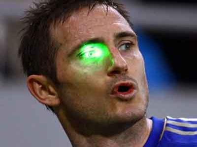 Duh, Mata Frank Lampard Pun Disorot Laser