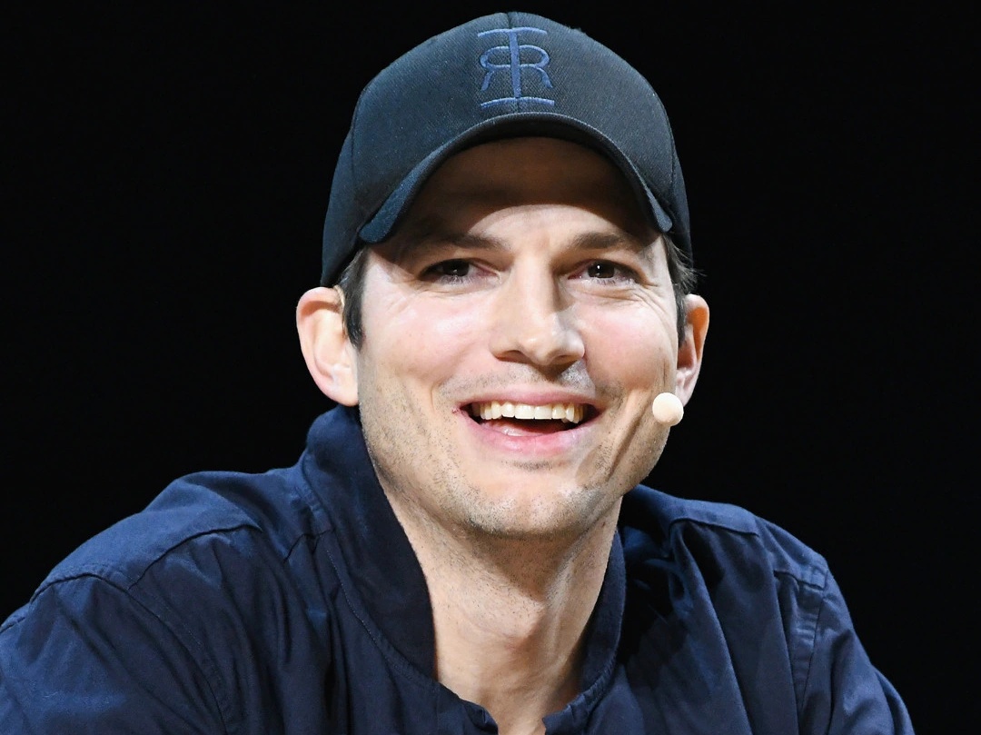 Ashton Kutcher Didiagnosis Penyakit Autoimun Langka Vaskulitis