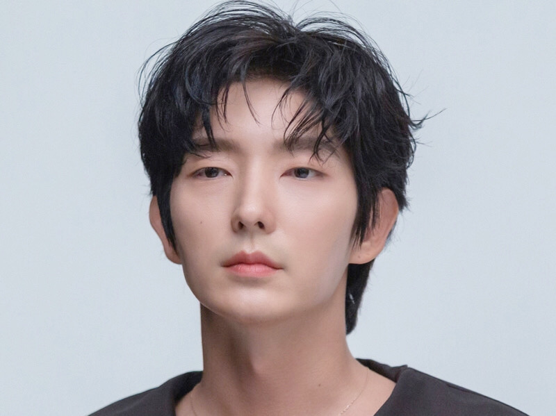 Lee Jun Ki Perpanjang Kontrak dengan Namoo Actors