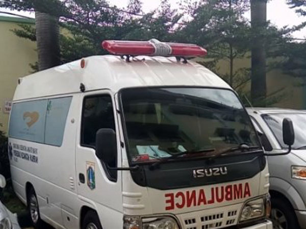 Viral! Mobil Dinas Tak Beri Jalan Pada Ambulans yang Buat Netizen Geram